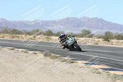 media/Dec-04-2025-Racers Edge (Thu) [[5ebc9f124d]]/3-B Group/3-Session 2 (Turn 7 Inside)/